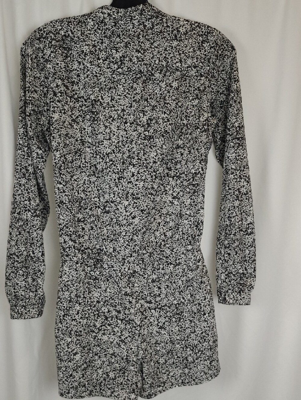 NWOT Michael Kors Black White Floral Long Sleeve Romper Size XS MK - Picture 11 of 16